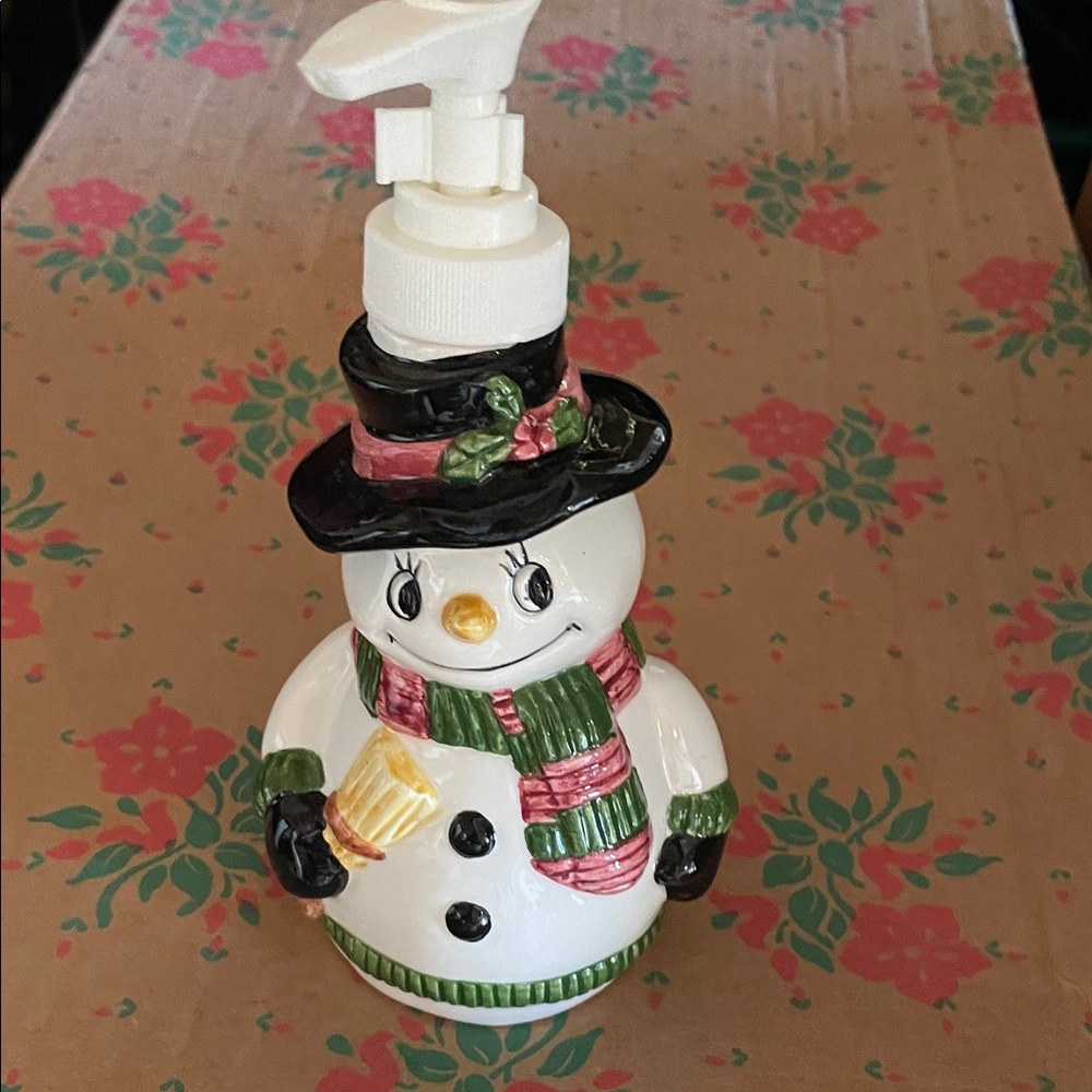 Festive Snowman Soap Dispenser - White, Black, Green, Red